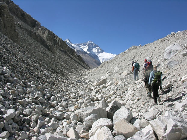 Hiking on right lateral moraine of Rongbuk Glacier