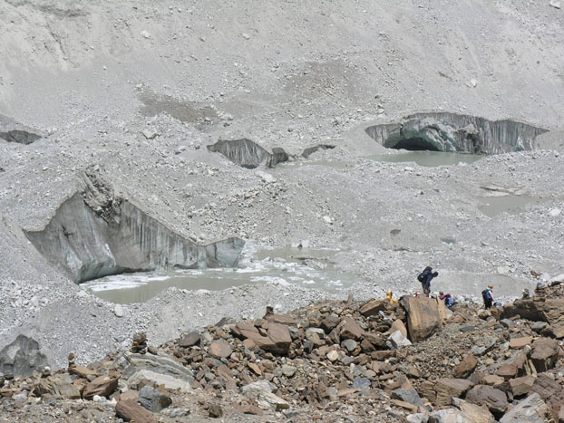Stagnant ice on Rongbuk Glacier moraines