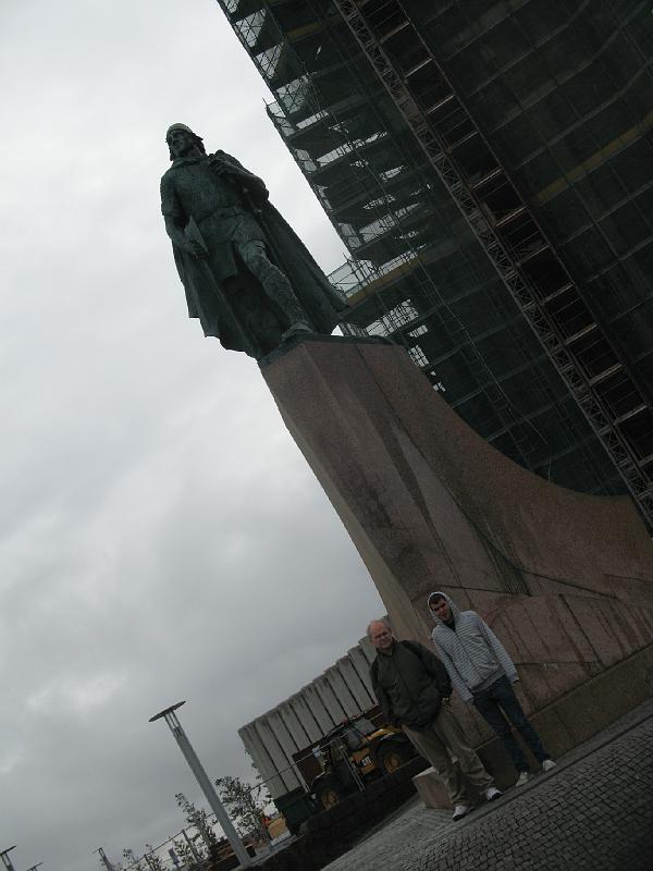 IMG_3790.JPG - Statue in front of Hallgrimur's Church Reykavik, Iceland